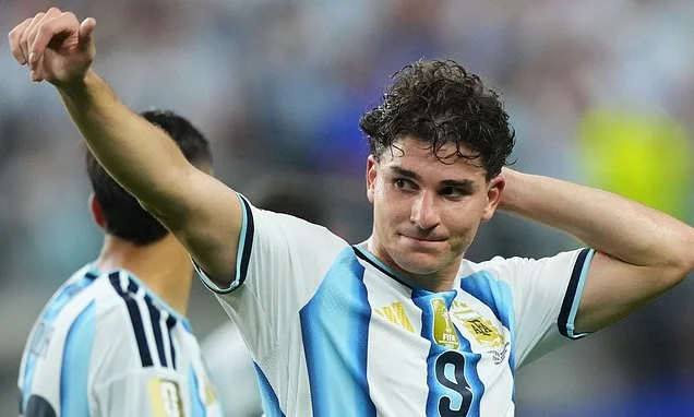 Julian Alvarez Eyes Barcelona Move Amidst Atletico Madrid Tensions