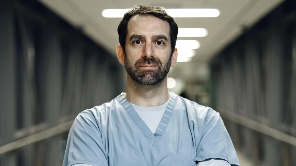 Boston ER Doctor Influences Public Health Dialogue Through Insightful Updates